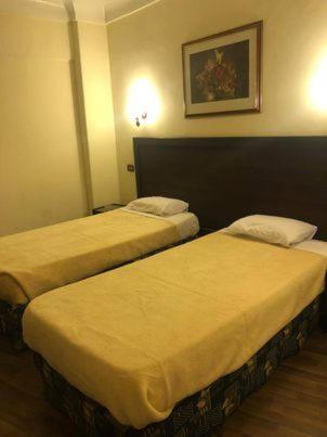 Horreya Hotel Il Il Cairo Esterno foto