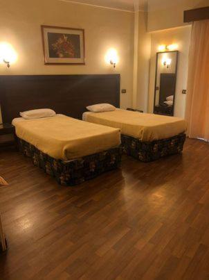 Horreya Hotel Il Il Cairo Esterno foto